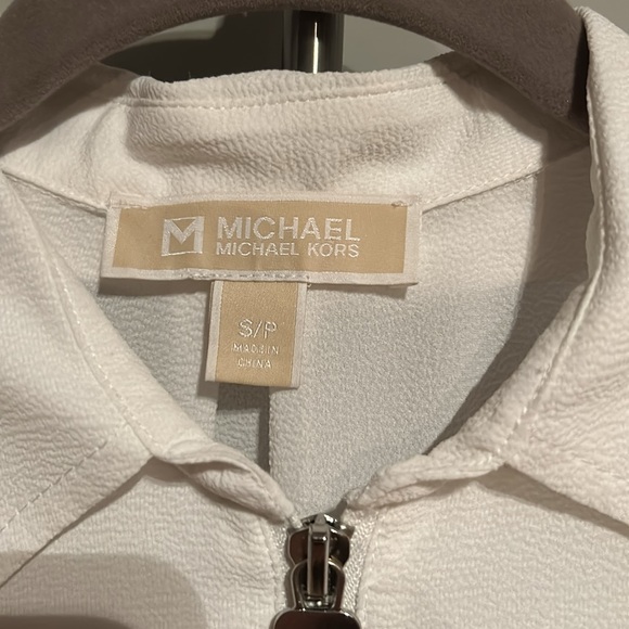 NWOT Michael Kors White blouse…never worn. - Picture 2 of 2